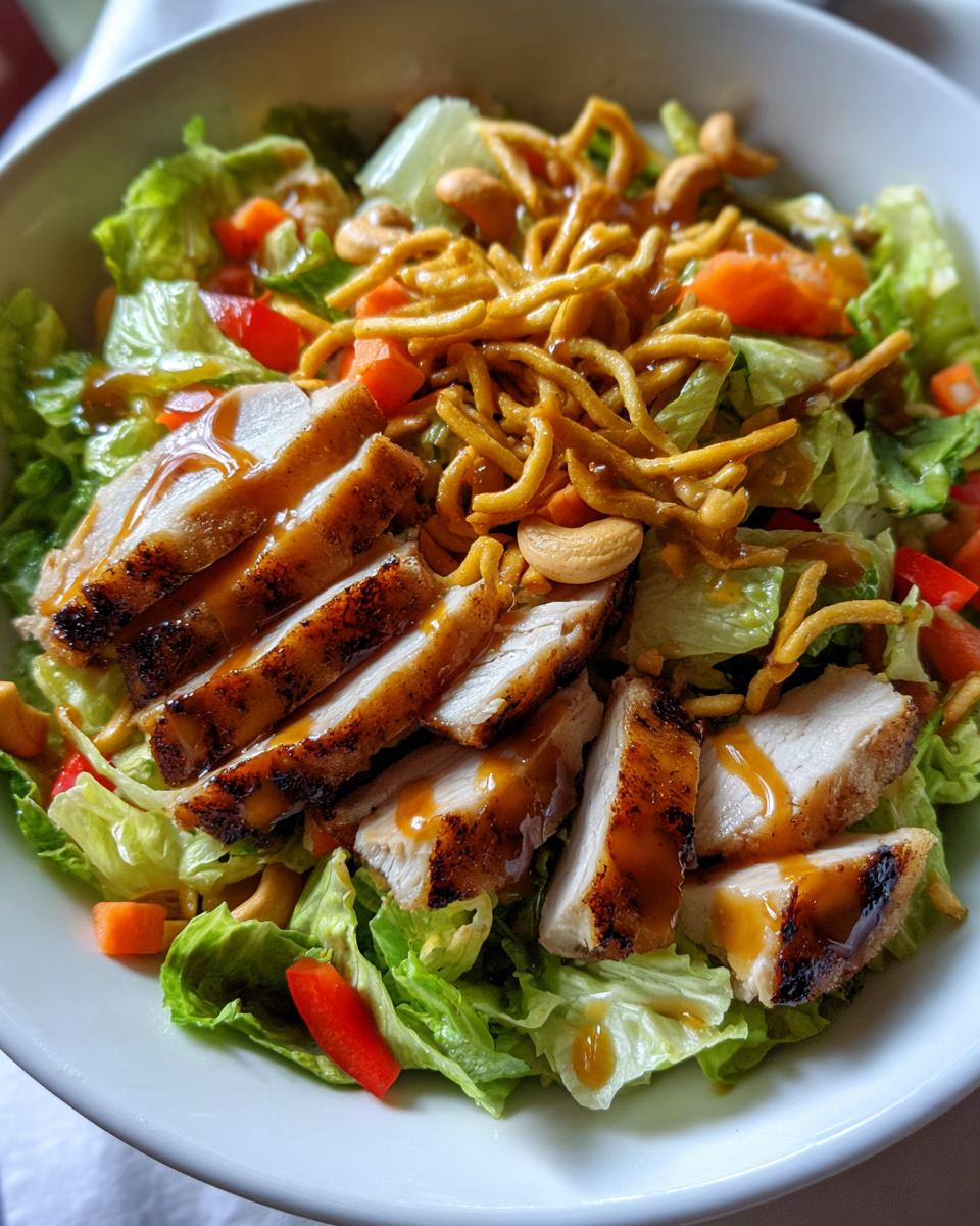Chicken Cashew Crunch Salad - detail 1