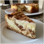 Cinnamon Roll Cheesecake