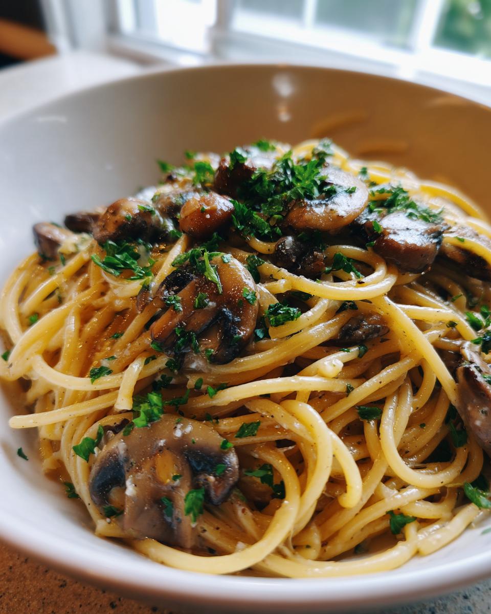 Garlic Mushroom Pasta - detail 3